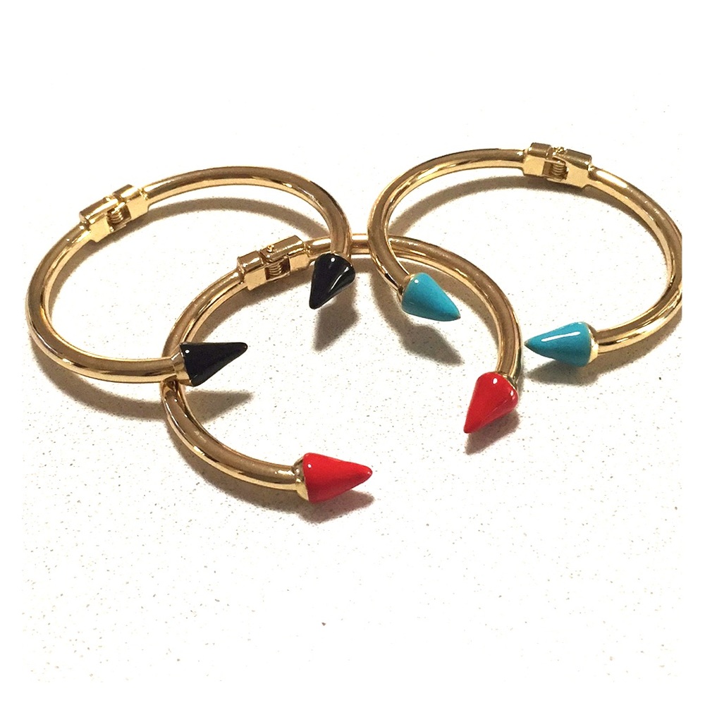 Gifts idea!! Super cute Spike Bracelet